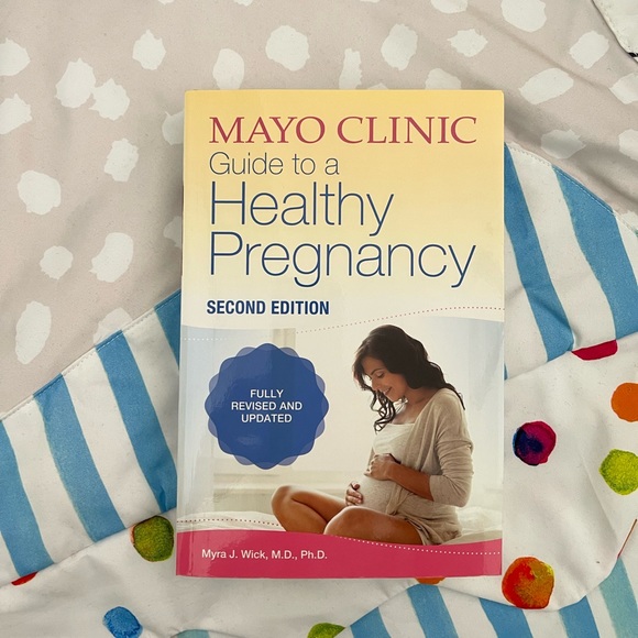 BOGO Book Bundle - Mayo Clinic Guide to a Healthy Pregnancy, 2nd Ed. + 1 - Picture 2 of 8